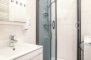 Shared bathroom - Lily Apart - Private rooms in the Old Town (Gdansk)