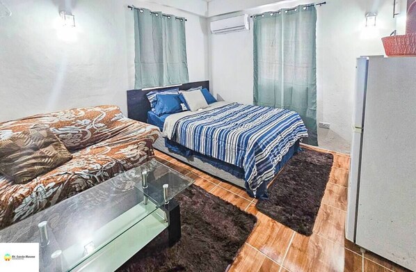 1 chambre, fer et planche à repasser, Wi-Fi, literie fournie
