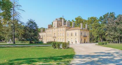 Schöne Wohnung in Le Sambuc mit WLAN