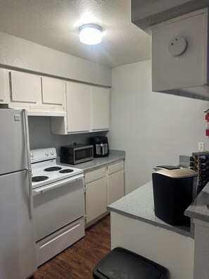 Private kitchen - beautiful cozy home near NRG. (Houston)