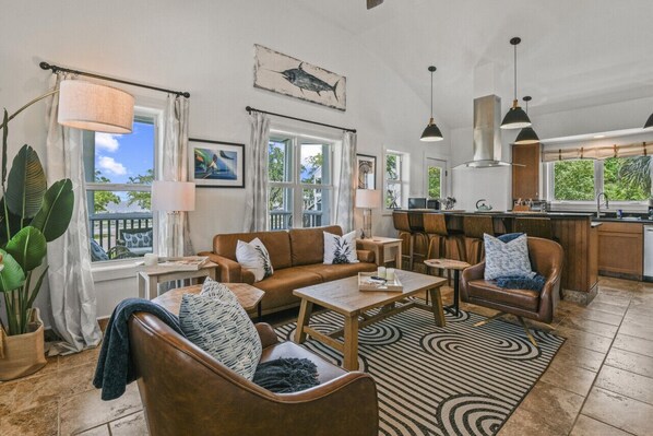 Smart TV - Waterfront Bliss in Bay St. Louis| Sleeps 4 | Private Pool | Bay Views! (Bay St. Louis)