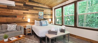 Tiny Tarheel: Cozy Retreat Near UNC-Tiny House