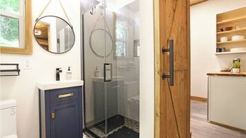 Douche, serviettes fournies