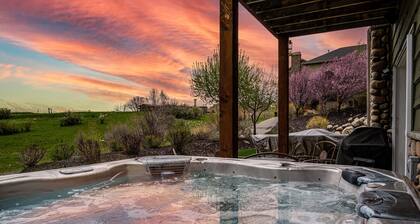 Snowcrest C304|Ski Getaway |Hot Tub & Theater Room