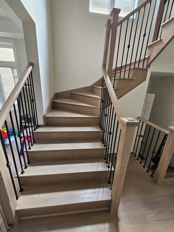 Interior - Most affordable room in the area with great amenities (East Gwillimbury)