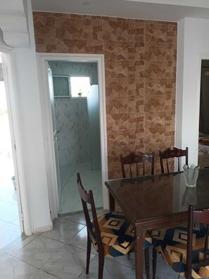 お食事