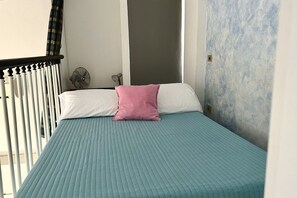 1 bedroom, WiFi, bed sheets - Palme 11 - Marcelli, two-room apartment with terrace, Residence Le Palme (Marcelli)