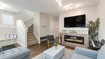 Älytelevisio, takka, videopelejä