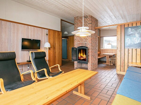 House | Interior - 6 Person Holiday Home on a Holiday Park in Hanstholm (Hanstholm)