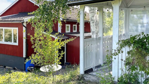 House | Property grounds - 4 Person Holiday Home in Soderkoping (Soderkoping)