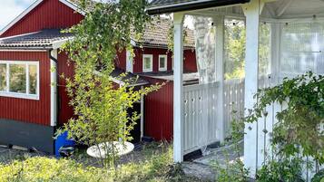 House | Property grounds