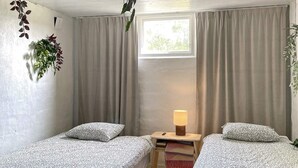 House | 2 bedrooms, individually furnished - 4 Person Holiday Home in Soderkoping (Soderkoping)