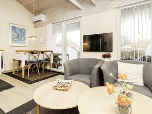 House | Dining
