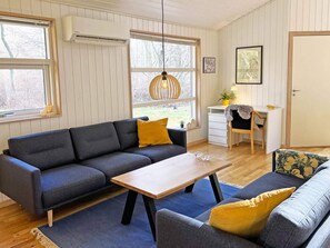 House | Living area - 4 Star Holiday Home in Hasle (Hasle)
