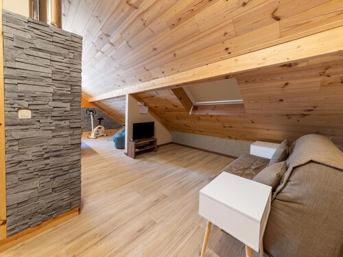 Spacious Getaway Near Spa F1