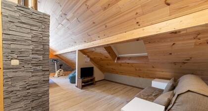 Spacious Getaway Near Spa F1