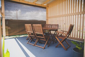 屋外ダイニングエリア