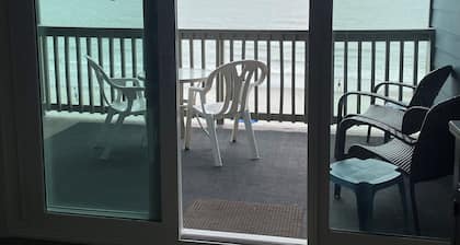 Beautiful Ocean Front Condo Garden City SC