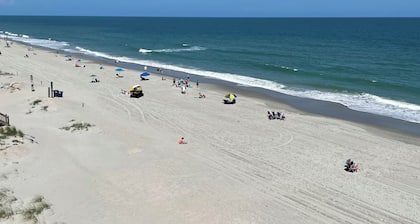 Beautiful Ocean Front Condo Garden City SC