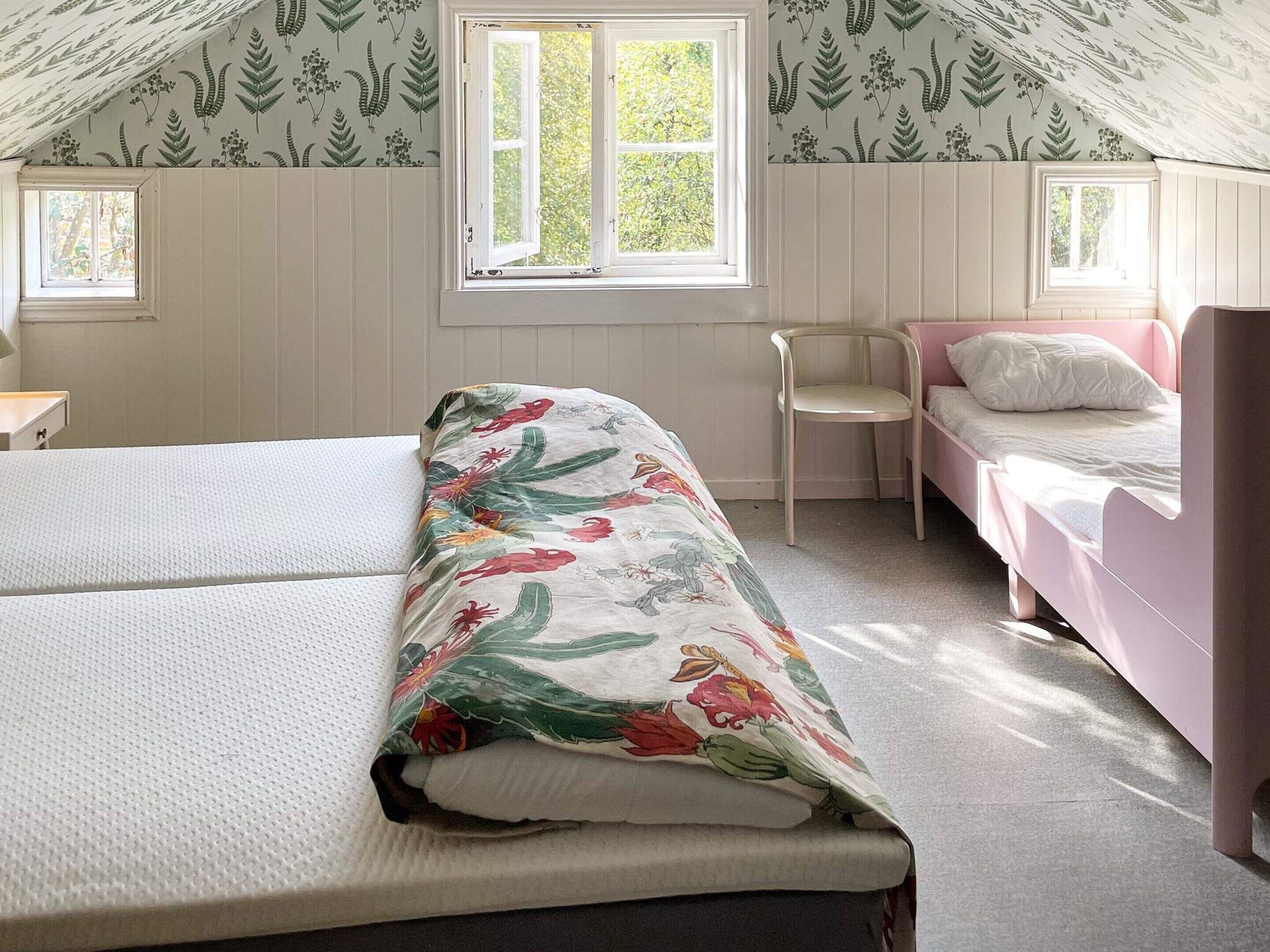 House | 2 bedrooms, individually furnished