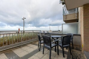 Apartment | Balcony - Ground Floor Apartment With sea View and Garage (Middelkerke)
