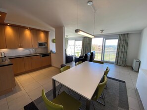 Apartment | Dining
