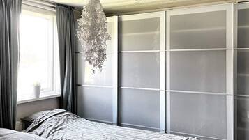 House | 3 bedrooms, individually furnished