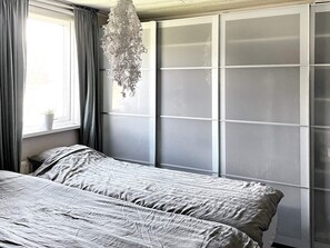 House | 3 bedrooms, individually furnished