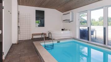 Ferienhaus | Pool | Innenpool, Außenpool