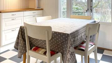 House | Dining