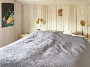 Rumah | 4 kamar tidur dan dilengkapi dengan perabotan berbeda-beda