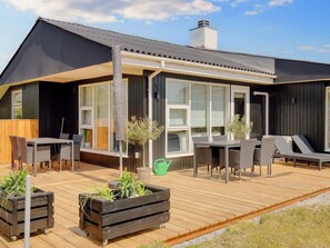 Exterior - 4 Star Holiday Home in Hadsund (Hadsund)