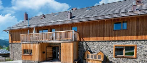 Chalet | Exterior