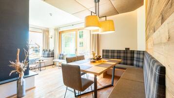 Chalet | Tempat makan