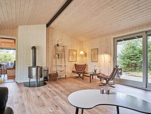 House | Living area - 7 Person Holiday Home in Aakirkeby (Akirkeby)