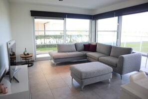 Apartment | Living area - Apartment in Nieuwpoort With Pool & Terrace (Nieuwpoort)