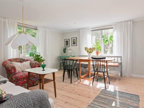 House | Dining - 4 Person Holiday Home in Vingaker-by Traum (Vingåker)