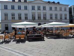Dining - Modern Apartment With Terrace (Trier)