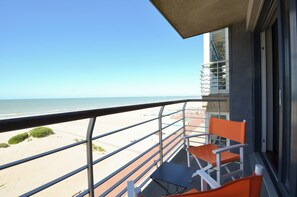 Apartment | Property grounds - Stylish Apartment With Balcony, sea Views (Koksijde)