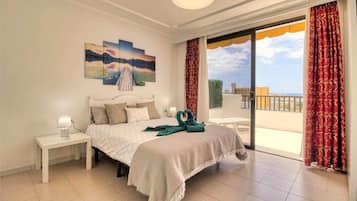 Apartment | 2 bedrooms, individually furnished, bed sheets