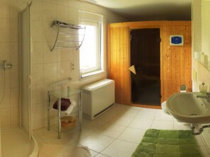 Apartment | Bathroom - Holiday Home Oertel Hausl (Marienberg)