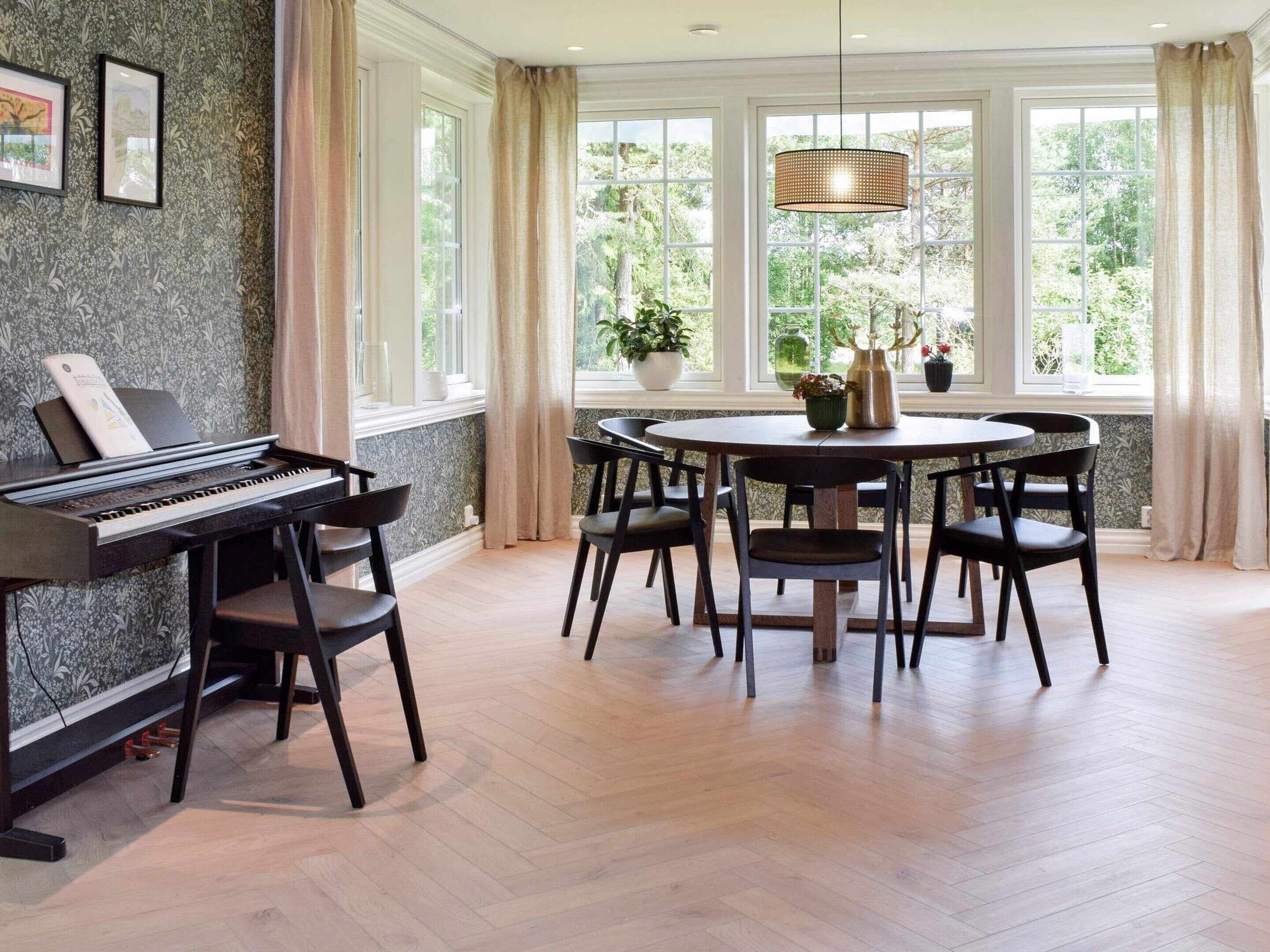 House | Dining