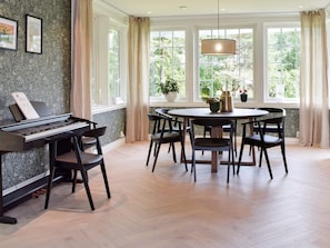 House | Dining - 10 Person Holiday Home in Gamle Fredrikstad (Fredrikstad)