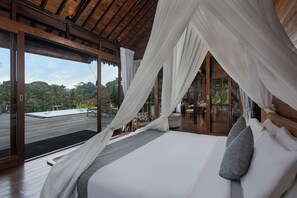 2 bedrooms, in-room safe, iron/ironing board, free WiFi