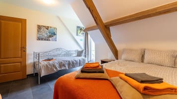 2 bedrooms, individually furnished, bed sheets