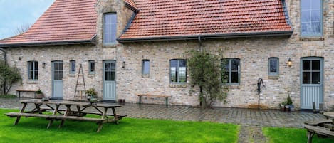 Villa | Exterior