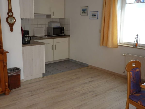 Apartment | Private kitchen | Oven, electric kettle, toaster - Residential Complex "baltic Sea Waves" (Zingst)