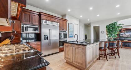 Morgan View Manor W/9 Bedrooms