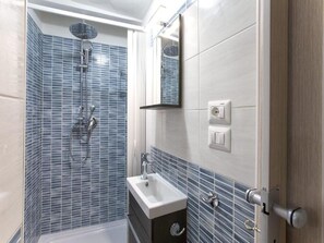 Apartment | Bathroom - Pleasant Apartment in Alghero (Alghero)