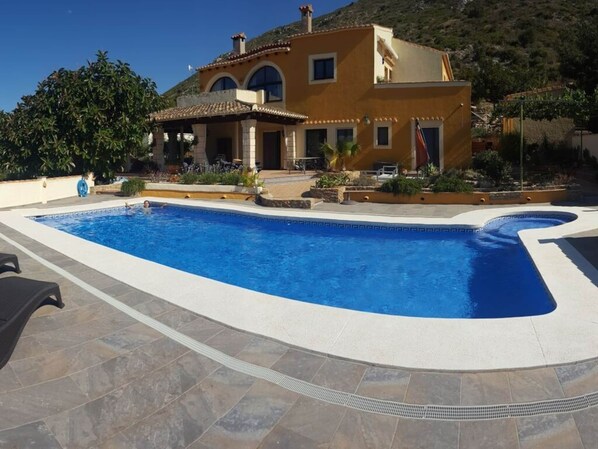 Outdoor pool - in the Finca Caroline (Denia)
